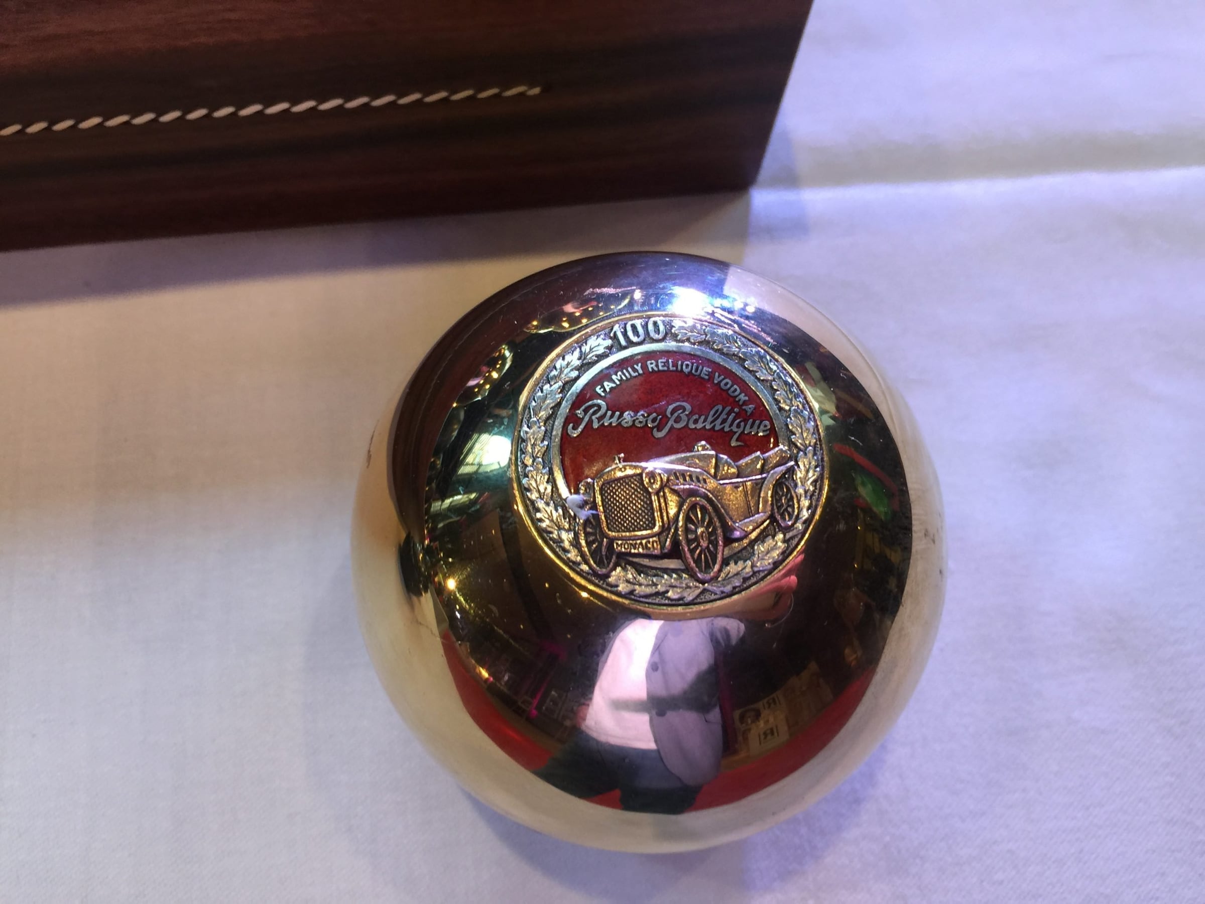 Gold RussoBaltique caviar sphere engraved with the Russo-Baltique crest