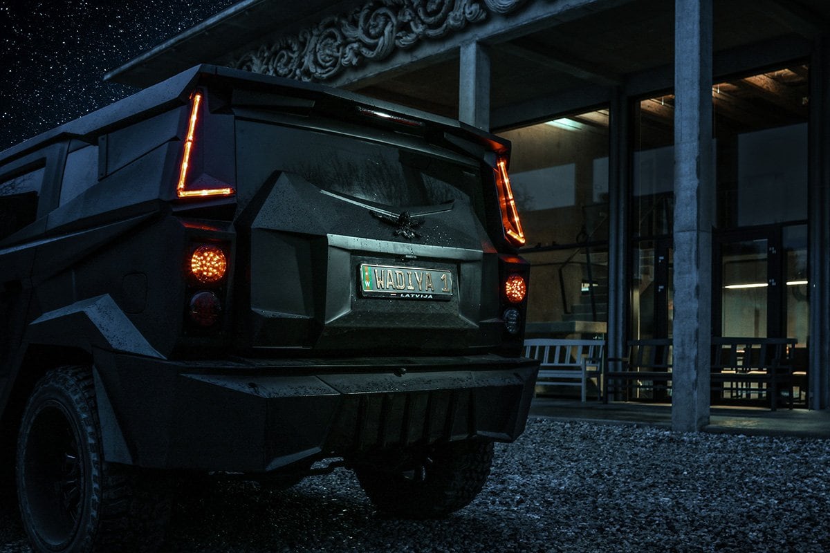 DARTZ Prombron’ Black Stallion from the rear at night, WADIYA 1 plate
